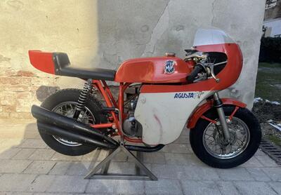 La replica tascabile della MV Agusta GP di Phil Read va all'asta