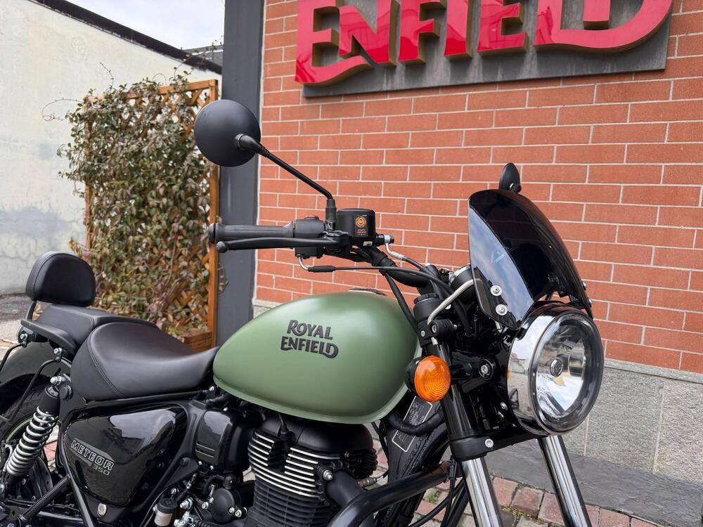 Royal Enfield Meteor 350 (2021 - 26) (3)