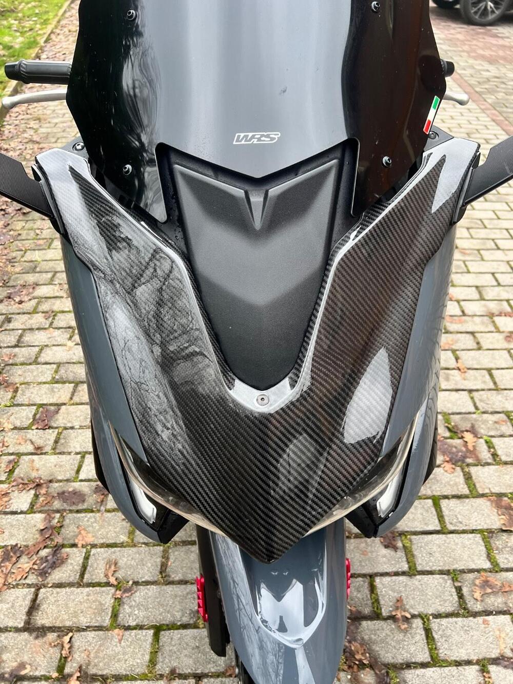 Yamaha T-Max 560 Tech Max (2021) (2)