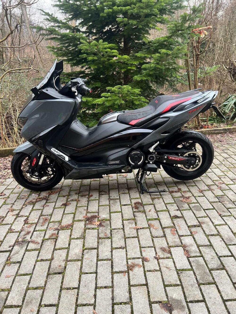 Yamaha T-Max 560 Tech Max (2021) (6)