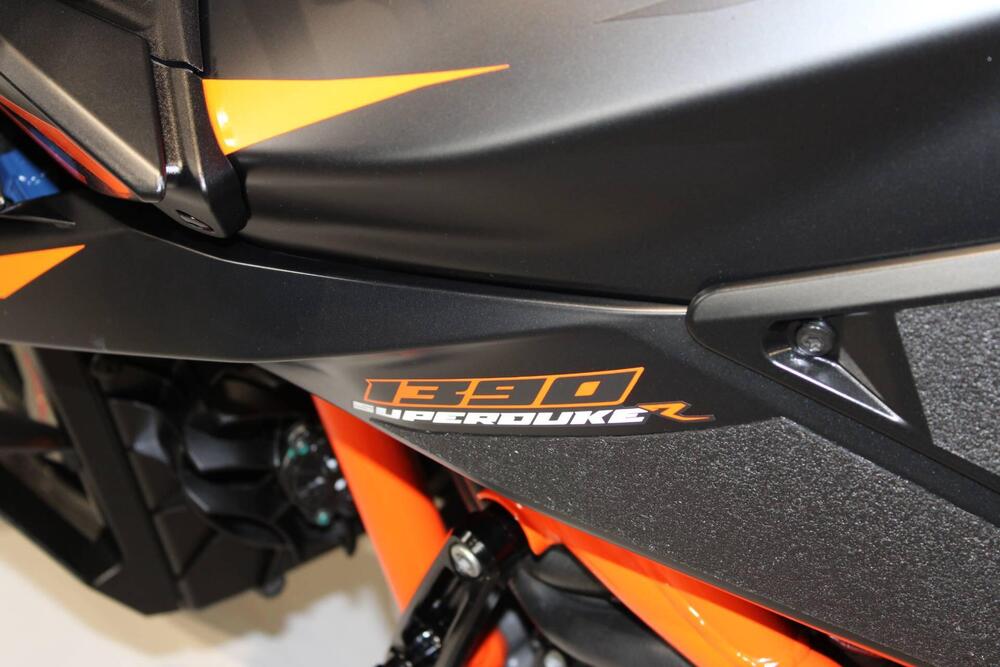 KTM 1390 Super Duke R (2024 - 26) (6)