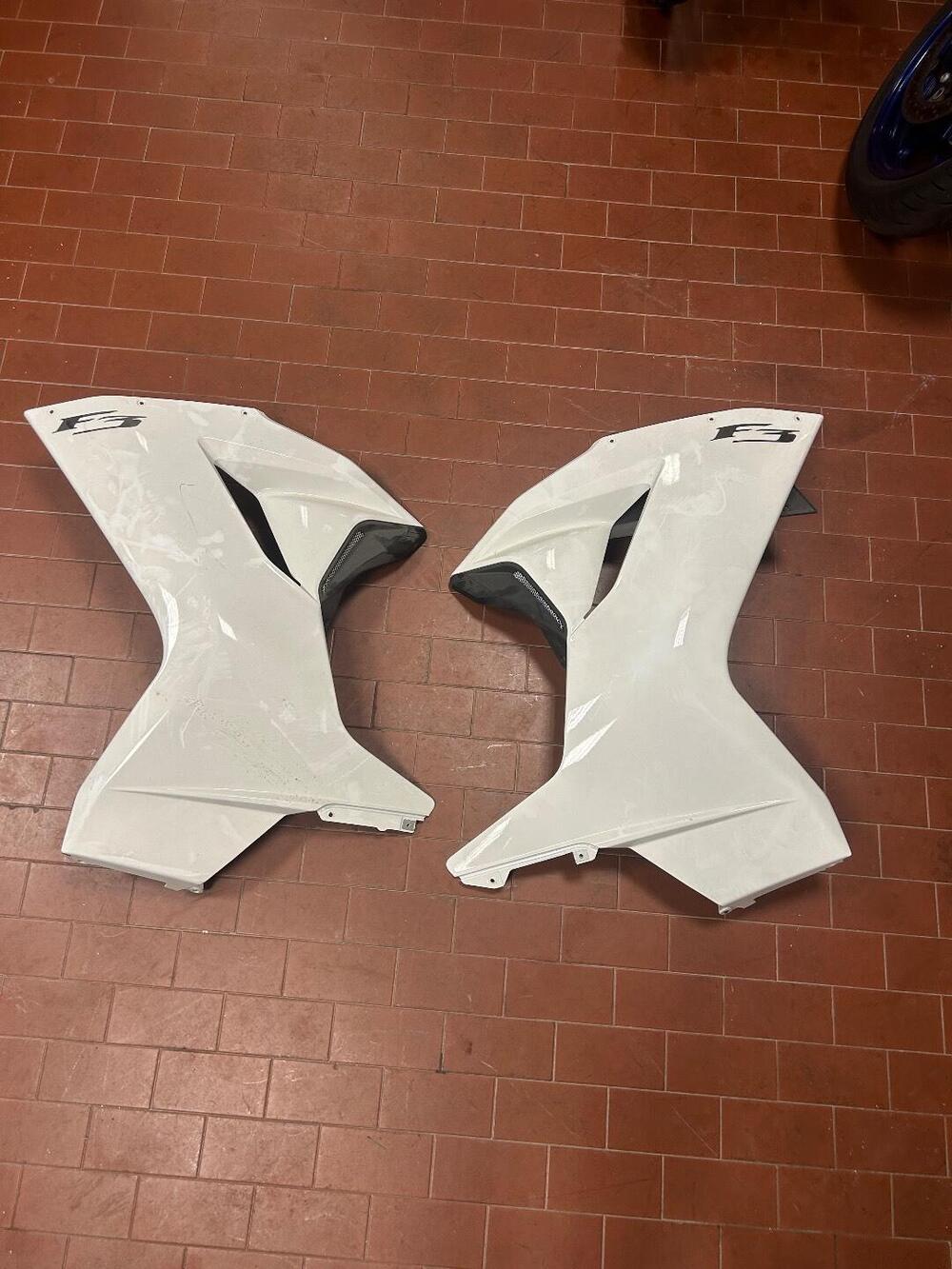 Carene destre e sinistra per Agusta F3 MV Agusta