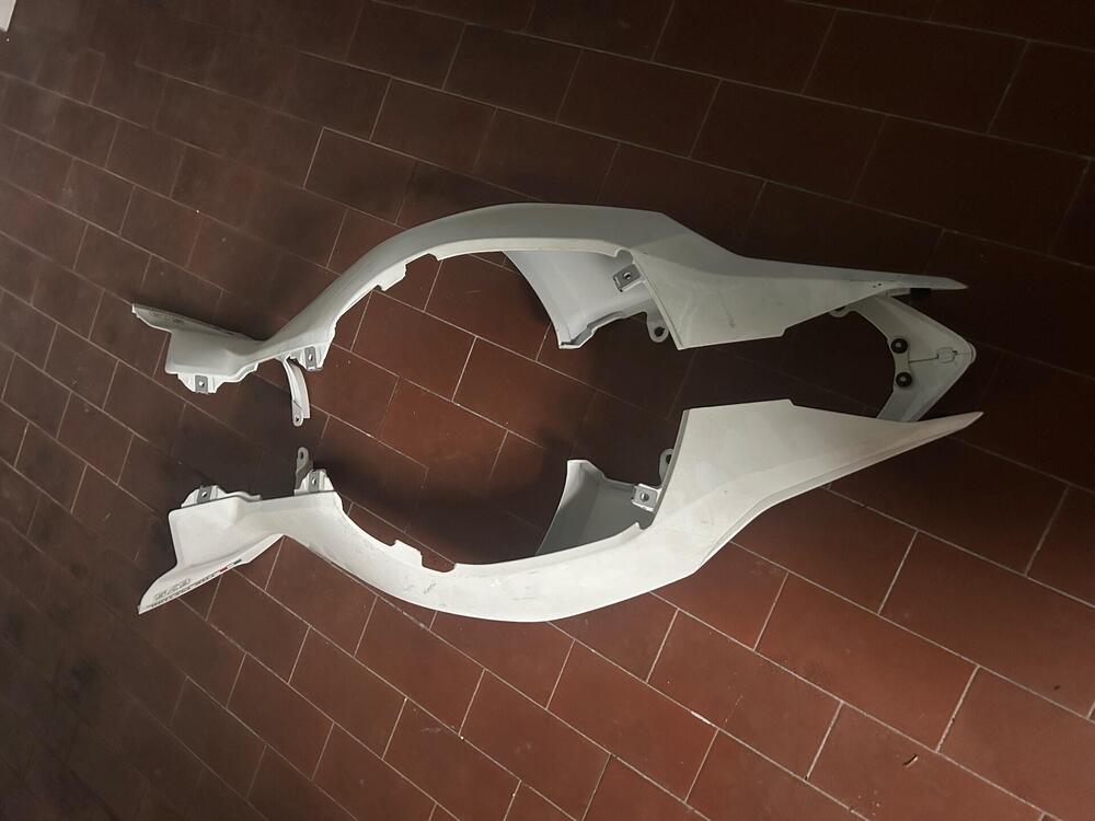 Codone destro e sinistro per Agusta F3 675 del 201 MV Agusta