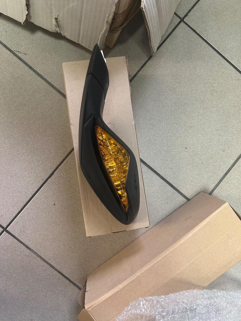 Specchi retrovisori sinistro e destro per Agusta F MV Agusta