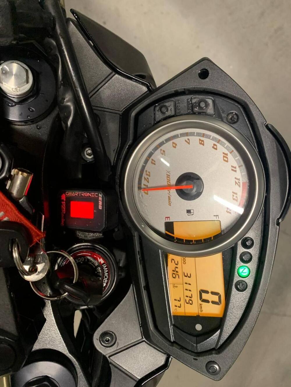 Kawasaki Z 750 (2007 - 14) (4)