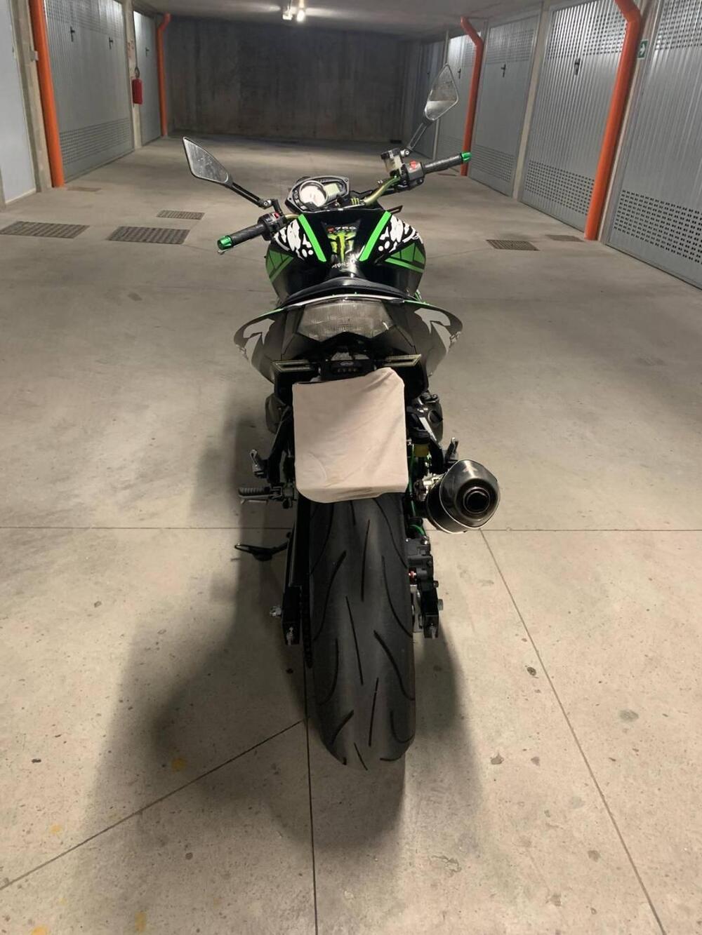 Kawasaki Z 750 (2007 - 14) (6)