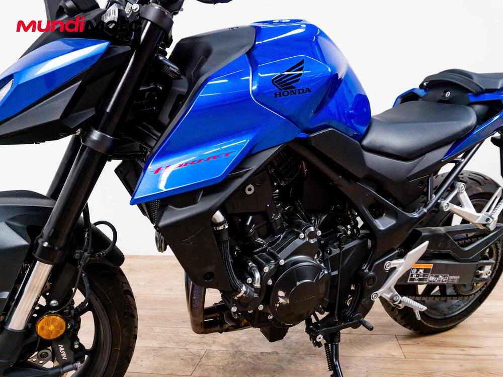 Honda CB 750 Hornet (2025) (9)