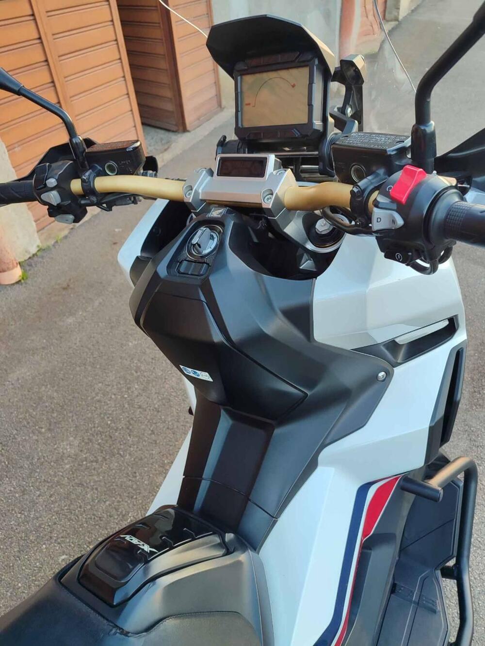 Honda X-ADV 750 (2017) (2)