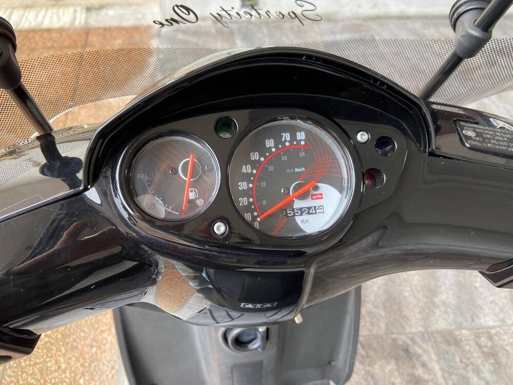 Aprilia SR 50 Motard (2012 - 13) (7)