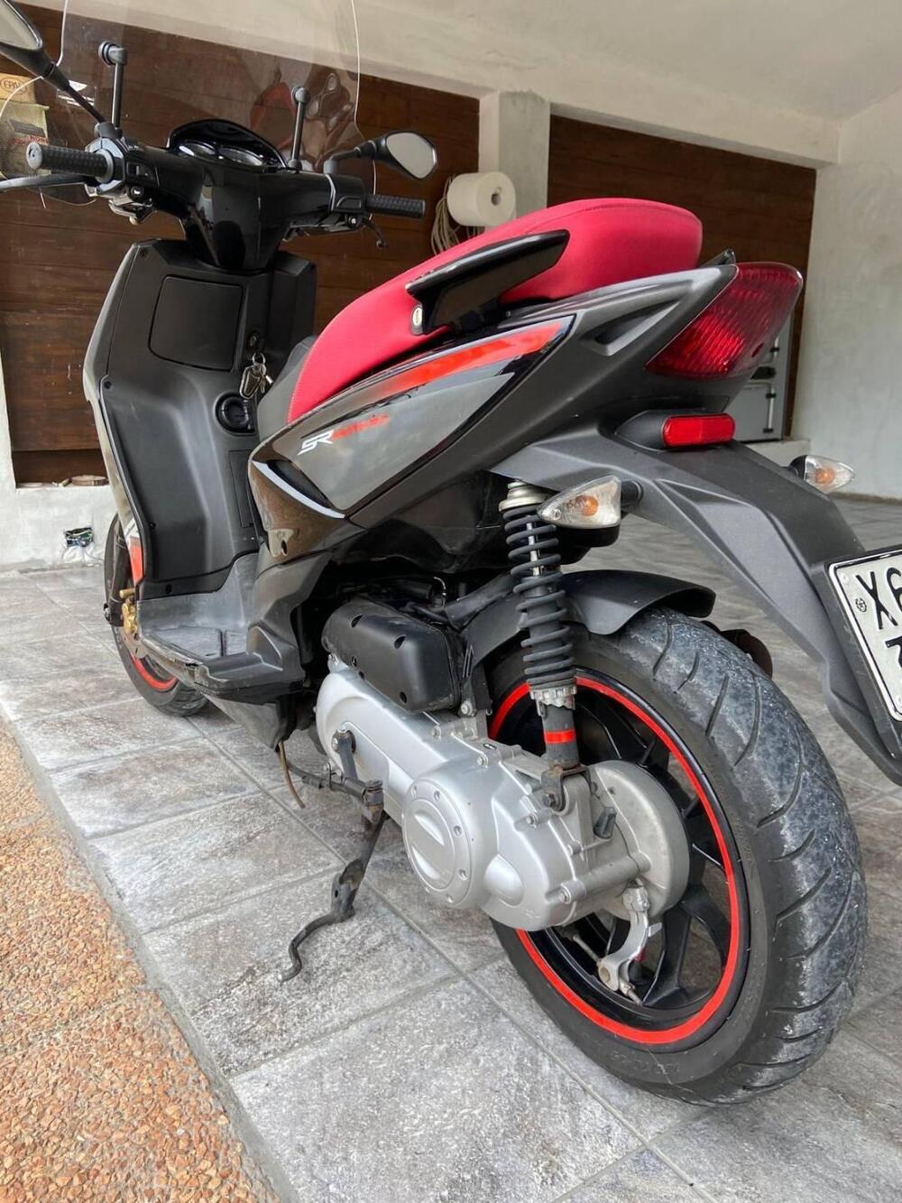 Aprilia SR 50 Motard (2012 - 13) (8)