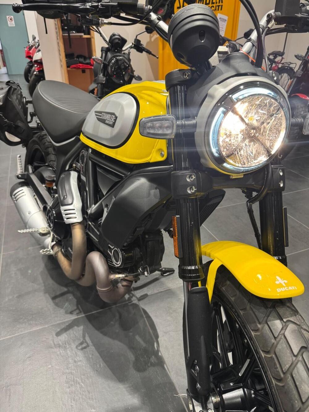 Ducati Scrambler 800 Icon (2021 - 22) (3)