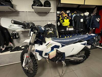 Husqvarna TE 300 (2026) nuova