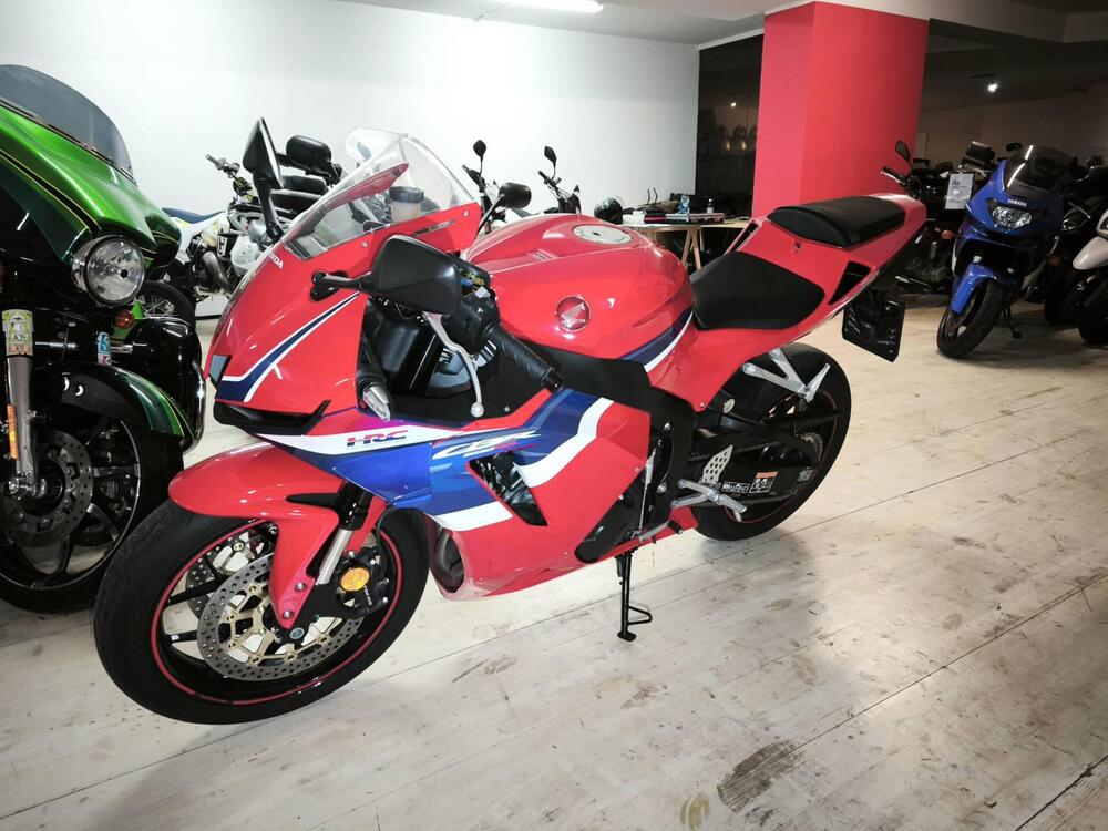 Honda CBR 600 RR (2024 - 26) (4)