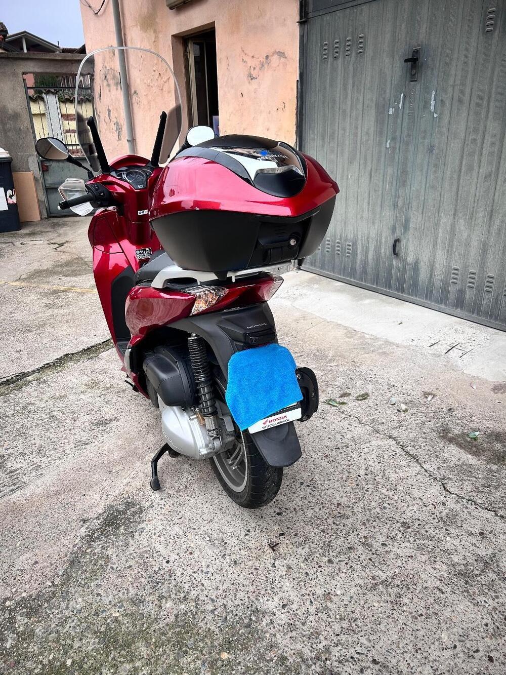 Honda SH 300 i ABS (2016 - 20) (2)