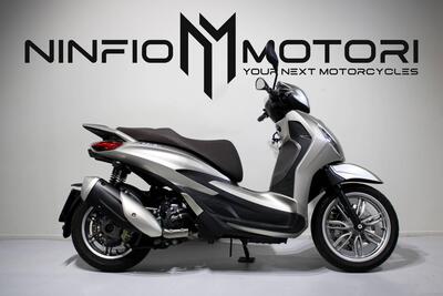 Piaggio Beverly 300 Hpe (2021) usata