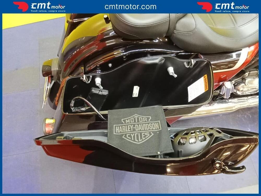 Harley-Davidson 117 Street Glide (2021) - FLHXSE (10)