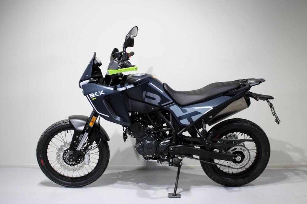 Benelli BKX 125 (2026) (4)