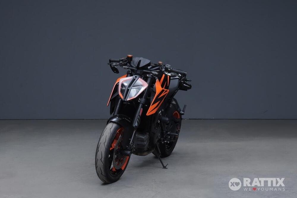 KTM 1290 Super Duke R (2019) (2)