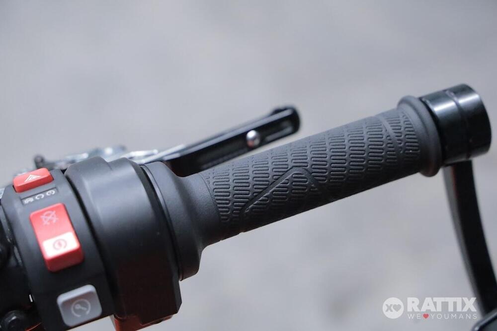 KTM 1290 Super Duke R (2019) (12)