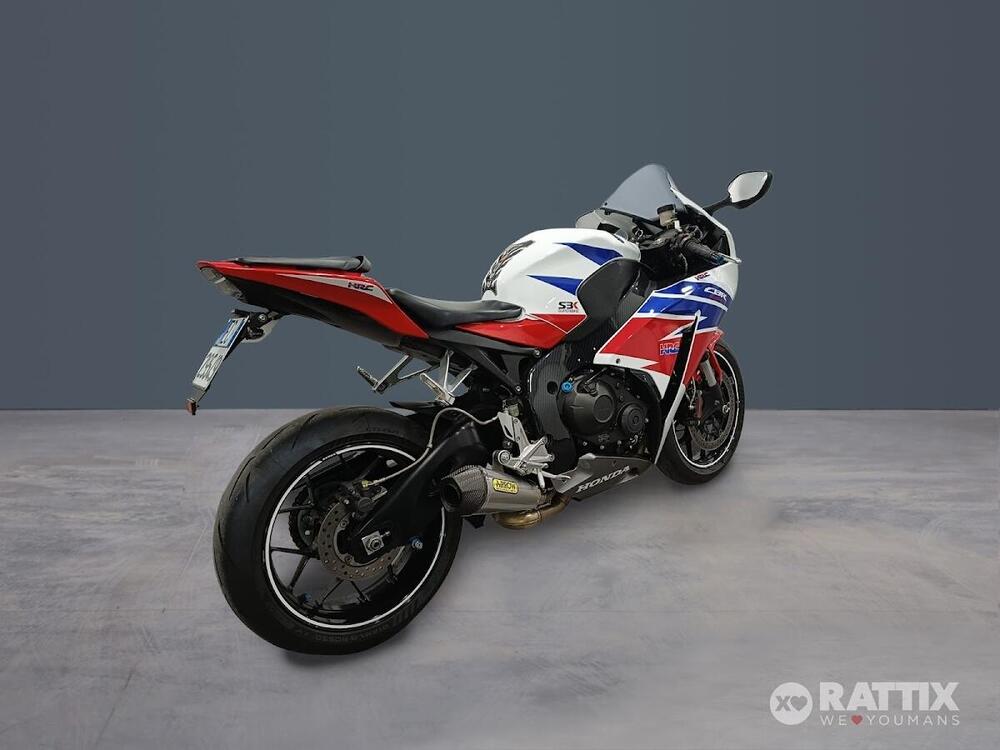 Honda CBR 1000 RR Fireblade (2012 - 16) (4)