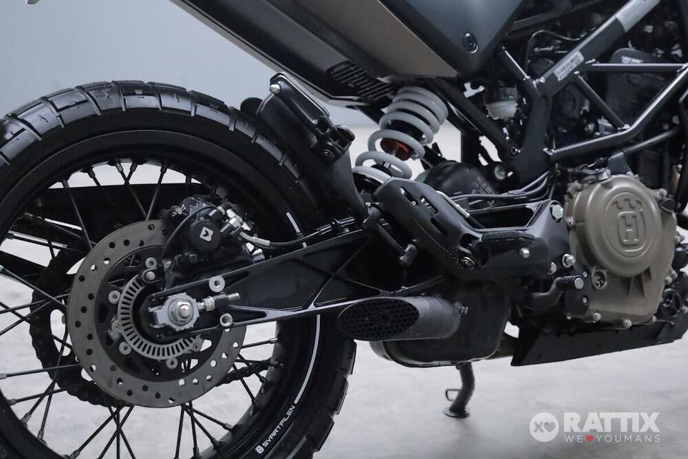 Husqvarna Svartpilen 401 (2021 - 23) (7)