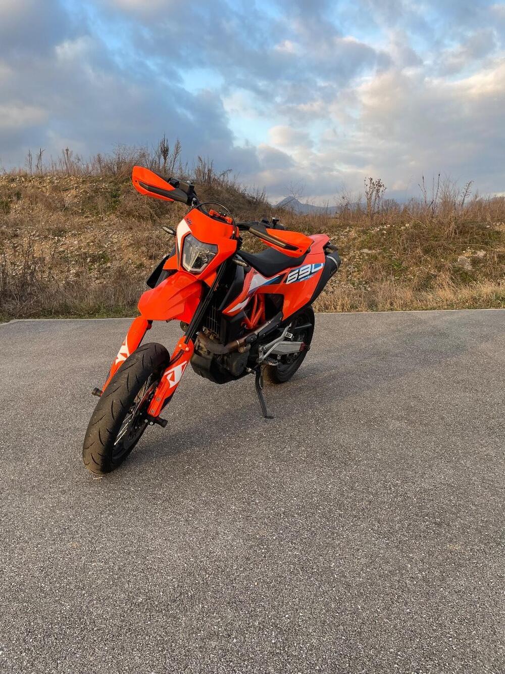 KTM 690 SMC R (2023 - 25) (2)