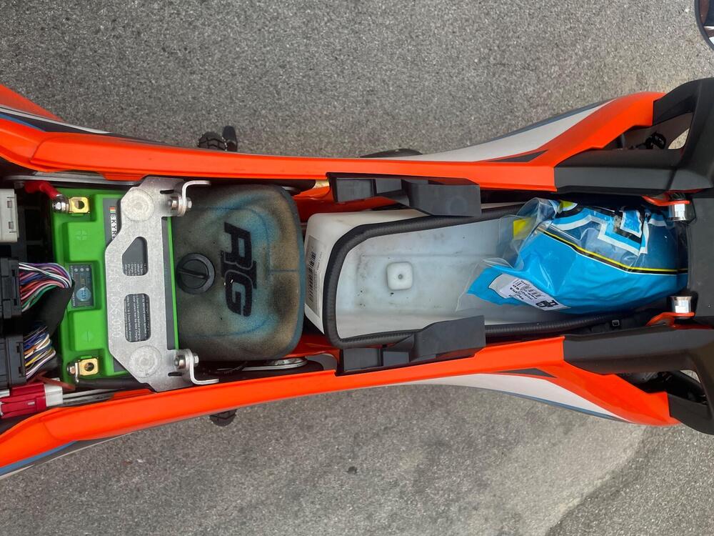 KTM 690 SMC R (2023 - 25) (6)