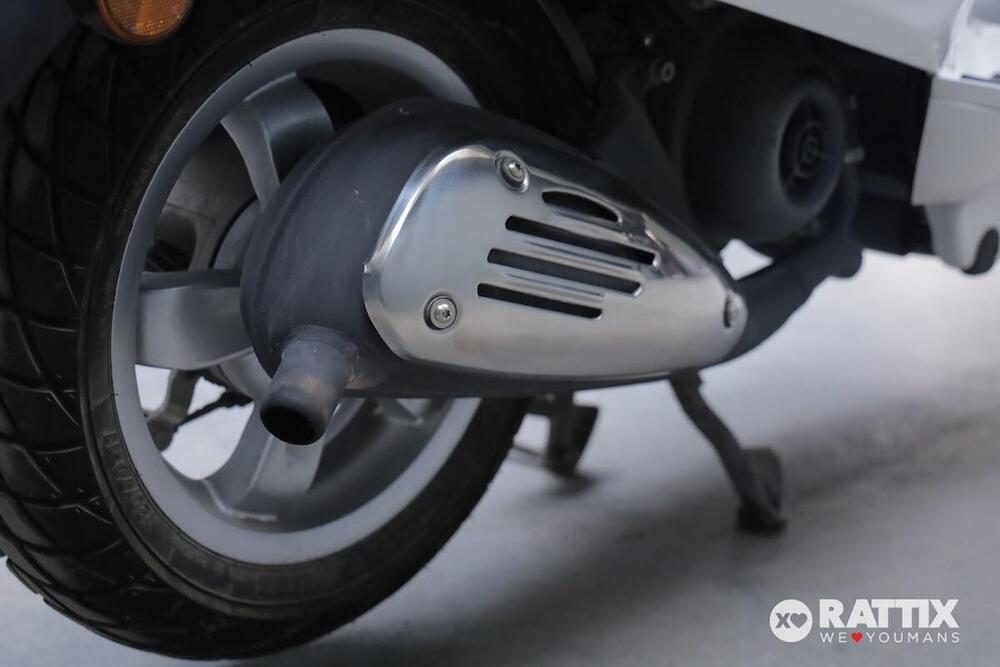 Vespa Primavera 50 4T (2014 - 17) (8)