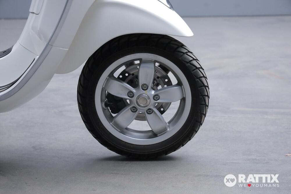 Vespa Primavera 50 4T (2014 - 17) (10)