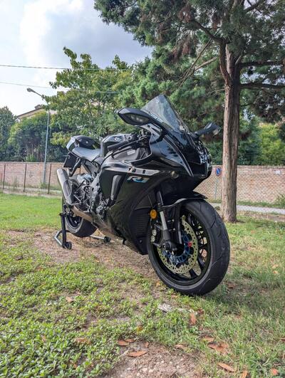 Yamaha YZF R1 (2020 - 25) usata