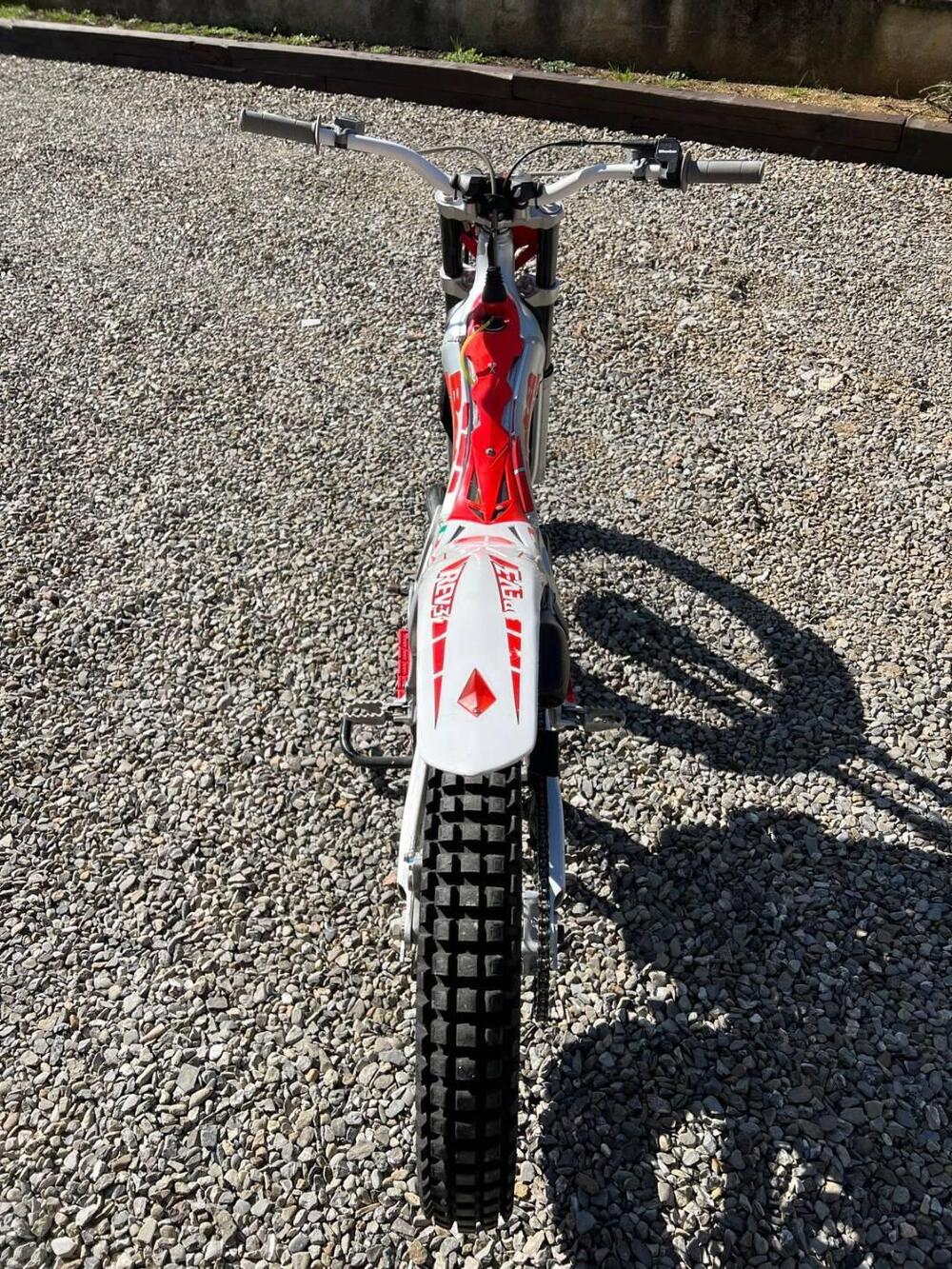 Betamotor REV-3 250 2t (2008 - 12) (6)