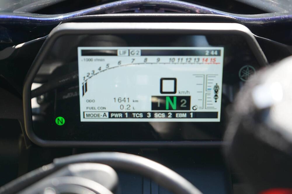Yamaha YZF R1 (2020 - 25) (10)