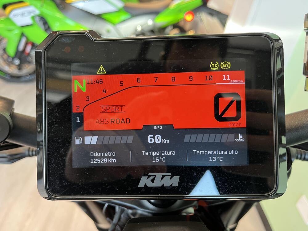 KTM 1290 Super Duke R (2022 - 23) (3)