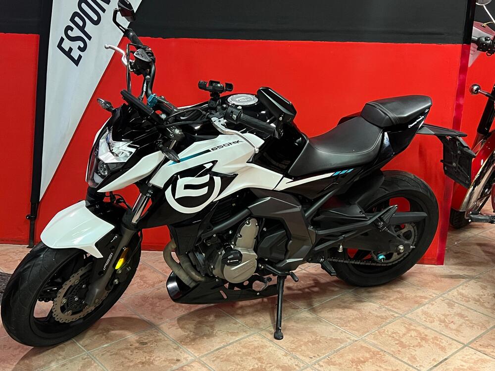 CFMOTO 650NK (2021 - 24) (2)