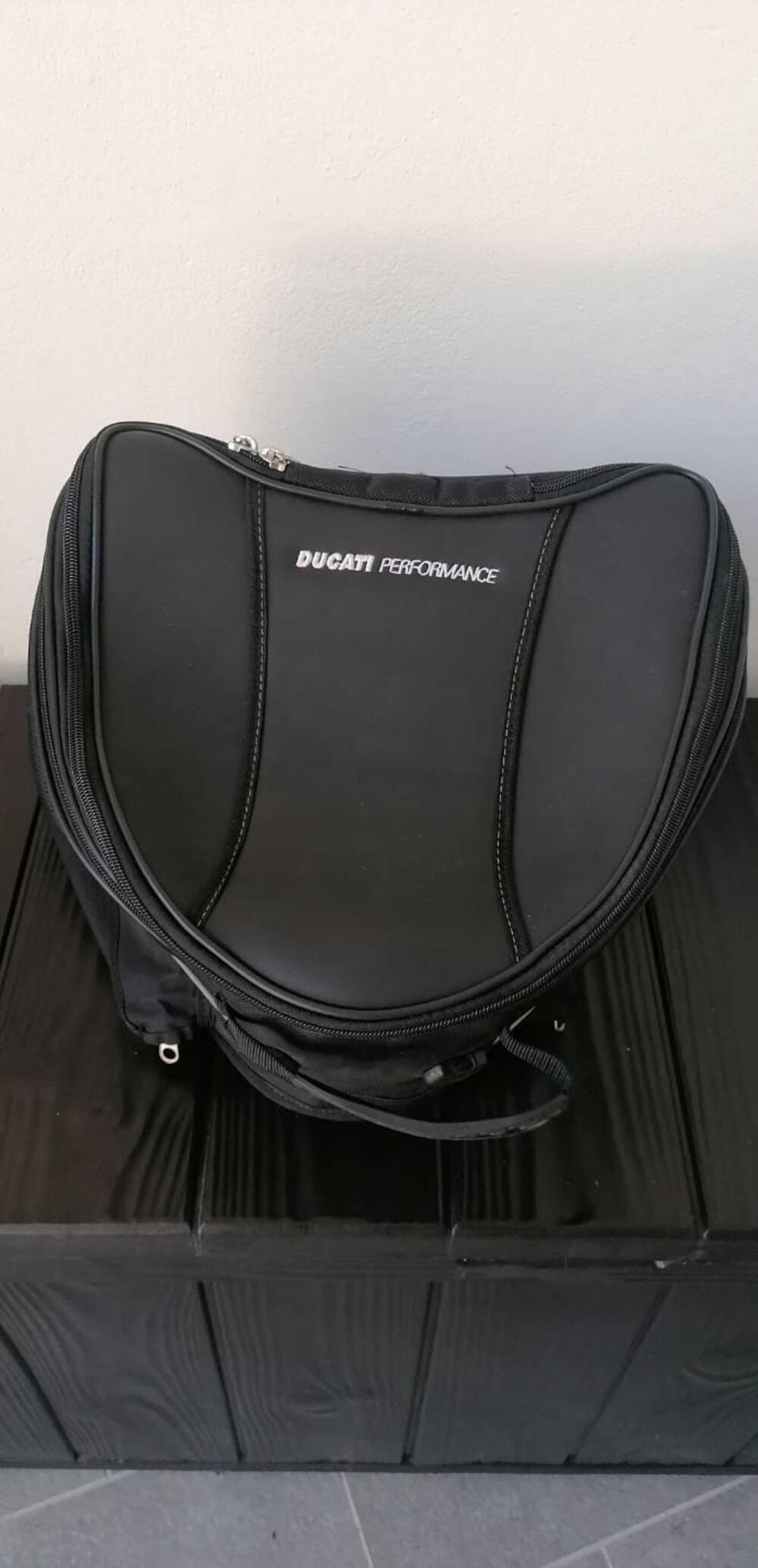 Accessori ducati Monster 696 796 1100 (4)