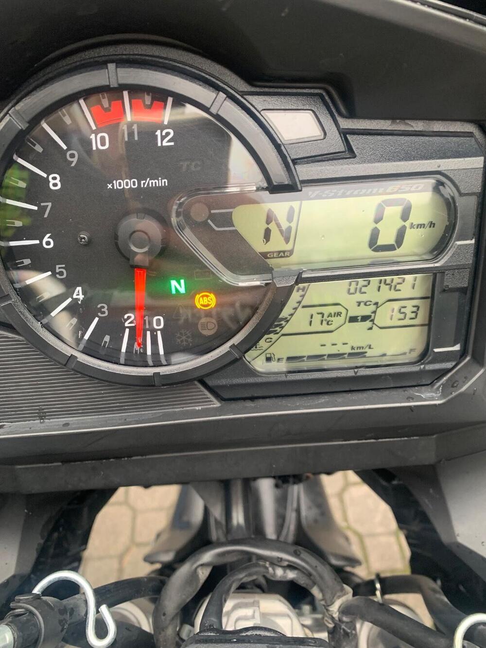 Suzuki V-Strom 650XT (2021 - 25) (4)