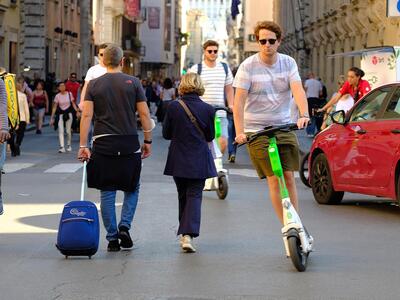 Educazione alla mobilit&agrave;: i monopattini entrano in classe