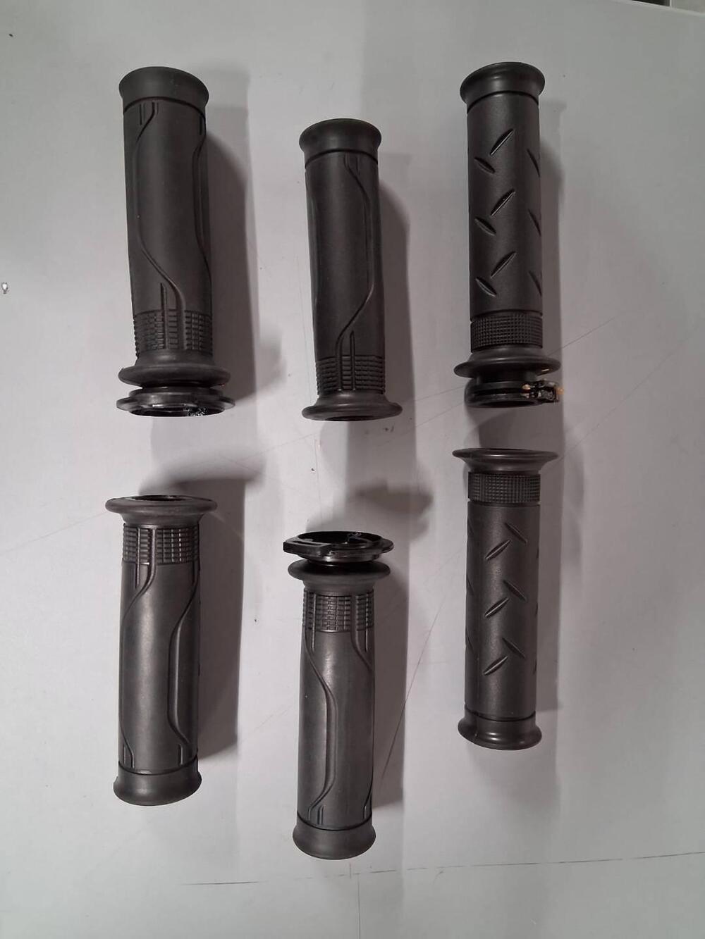 COPPIA MANOPOLE PER VARI MODELLI HONDA (2)