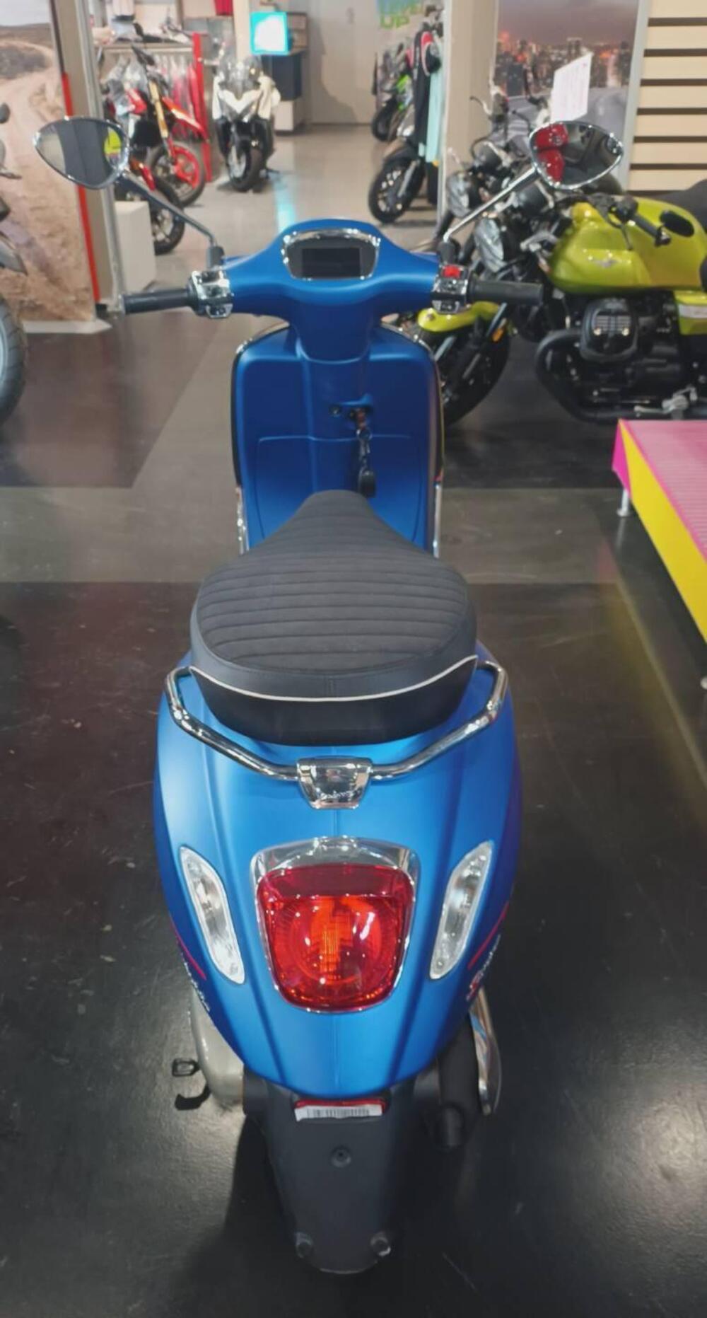 Vespa Sprint 150 3V Sport ie ABS (2021 - 22) (4)