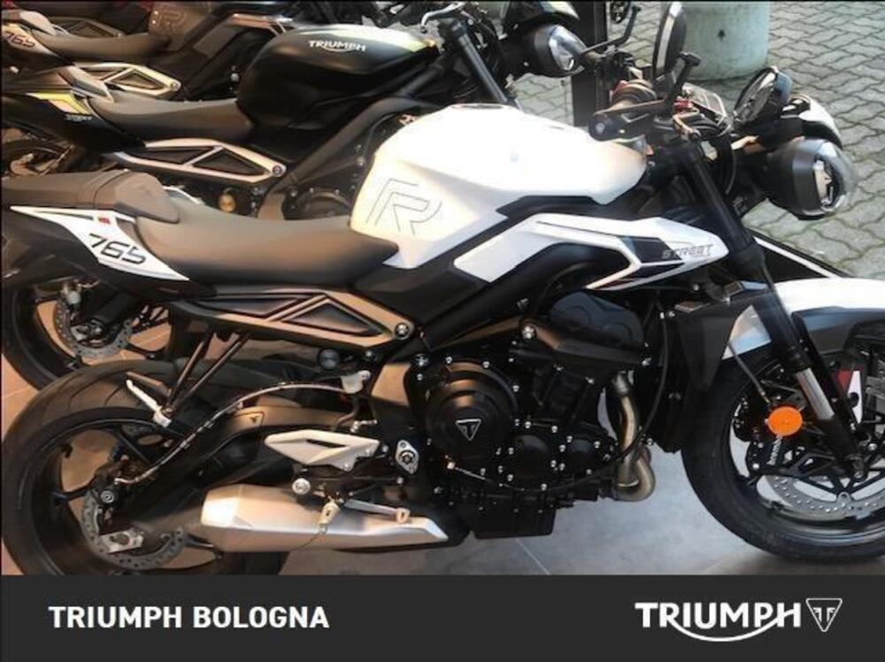 Triumph Street Triple 765 R (2023 - 26)