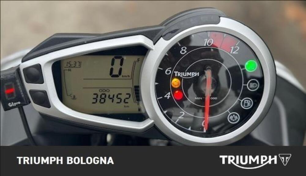 Triumph Speed Triple 1050 (2011 - 13) (7)