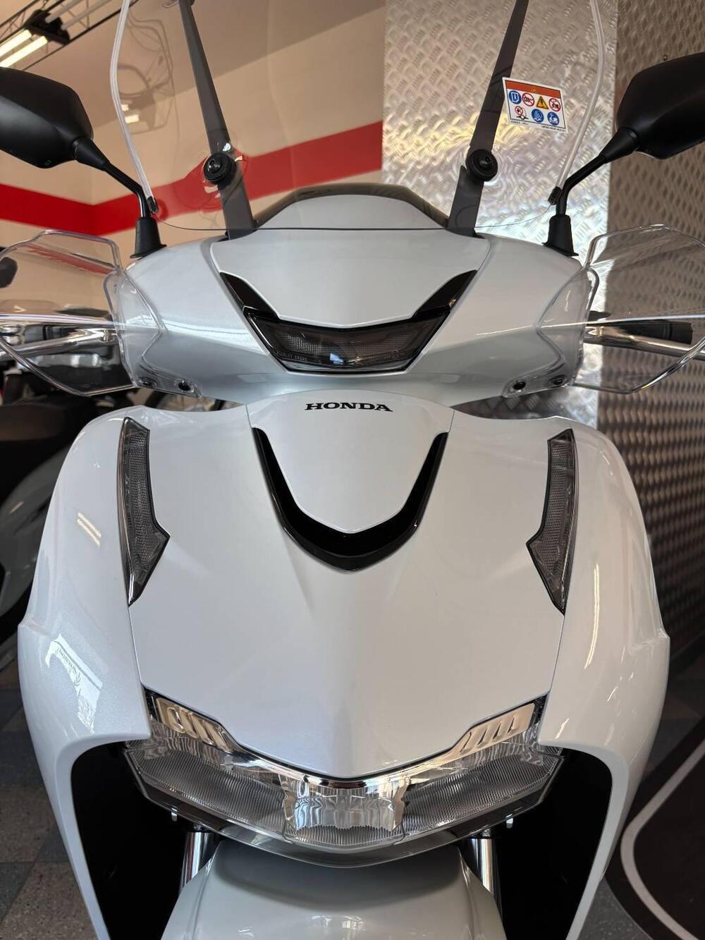 Honda SH 150 (2026) (4)