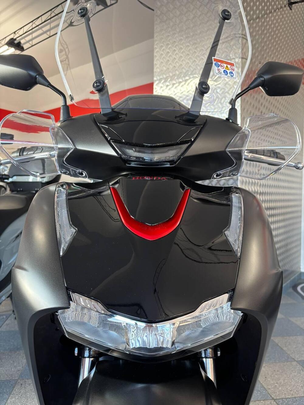 Honda SH 150 Sport (2026) (4)