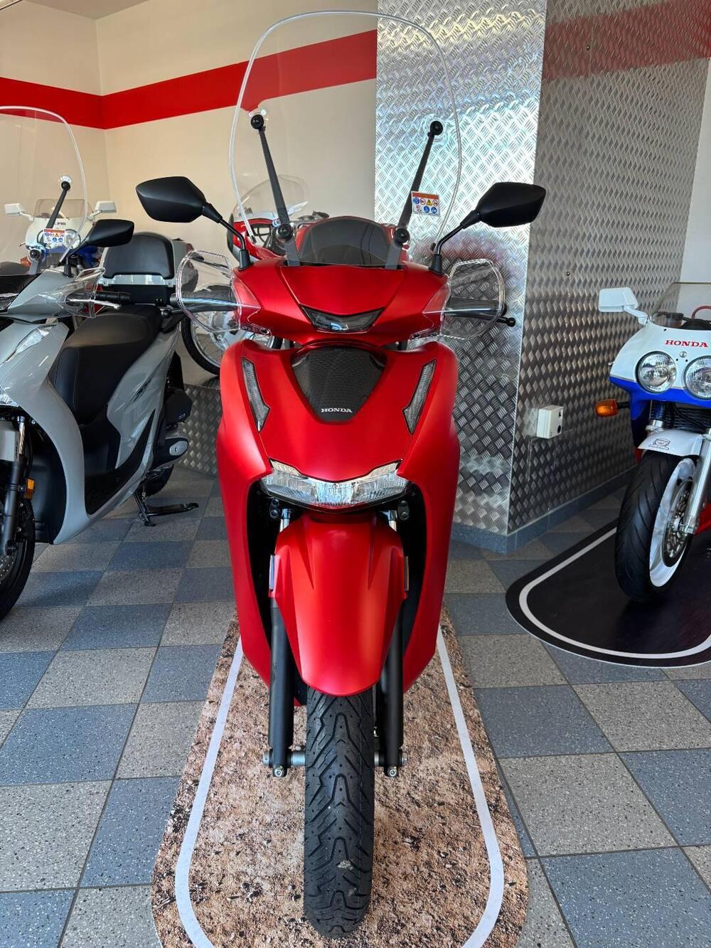 Honda SH 350i GT (2025 - 26) (2)