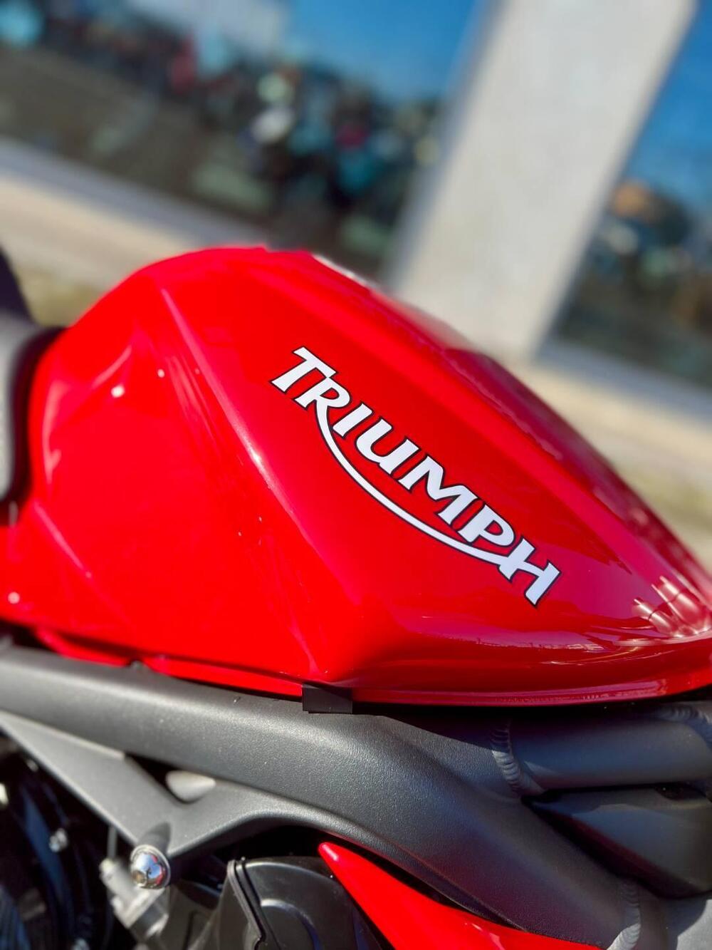 Triumph Street Triple (2007 - 12) (7)