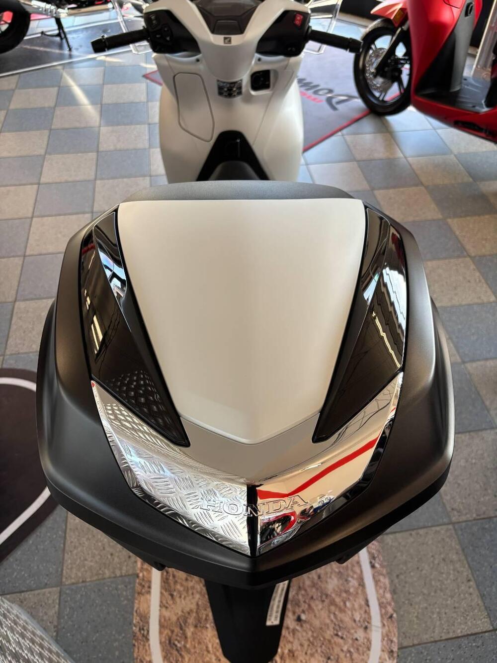 Honda SH 350i Sport (2025 - 26) (6)