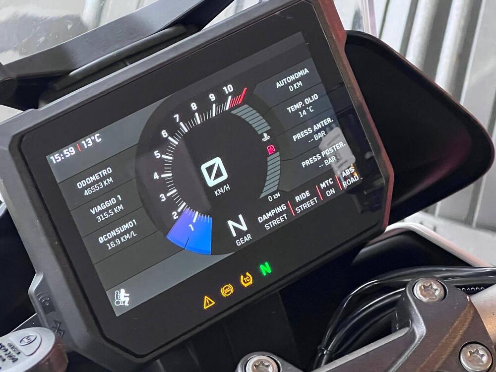 KTM 1290 Super Duke GT (2021) (13)