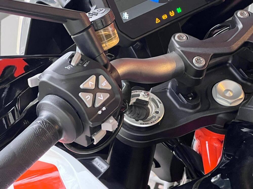 KTM 1290 Super Duke GT (2021) (6)