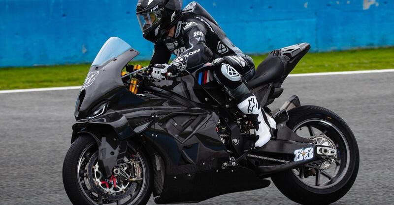 SBK 2026. BMW: Petrucci inizia col piede giusto, Oliveira con la giusta mentalit&agrave;