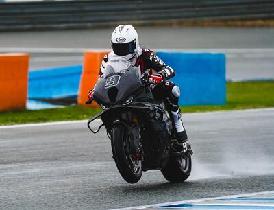 SBK 2026. BMW: Petrucci inizia col piede giusto, Oliveira con la giusta mentalit&agrave;